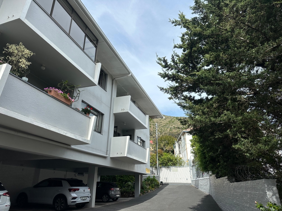 1 Bedroom Property for Sale in Green Point Western Cape